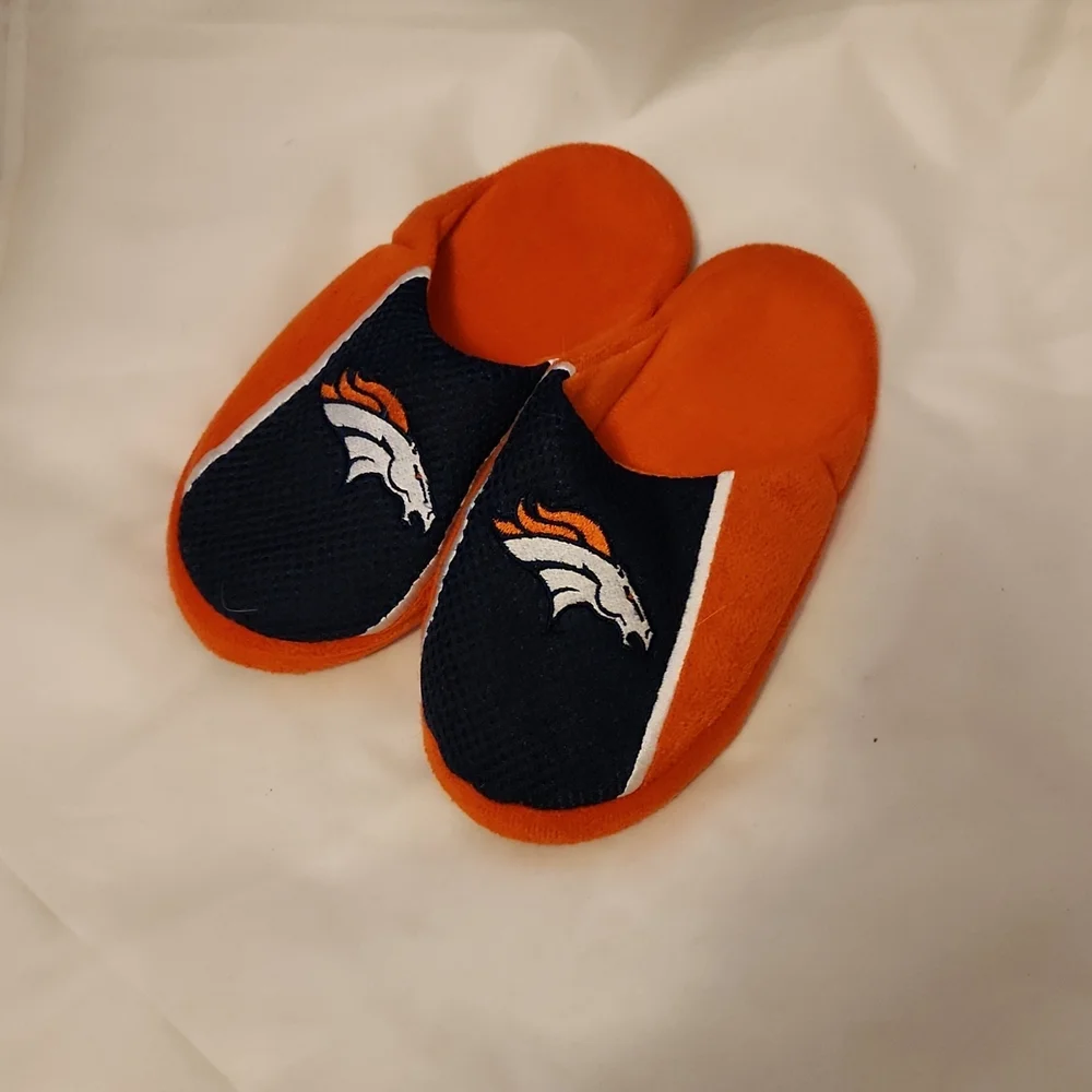 Denver Broncos slippers